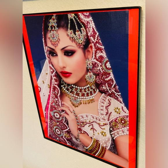 Finished Crystal Rhinestone Beauty Diamond Painting - Picture 2 of 3